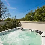Beautiful In With Sauna Дом отдыха