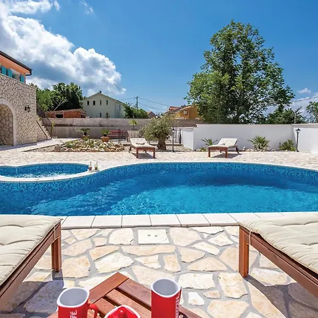 Tatil Evi Awesome In With Wifi Grižane