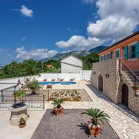 Holiday home Awesome In With Wifi