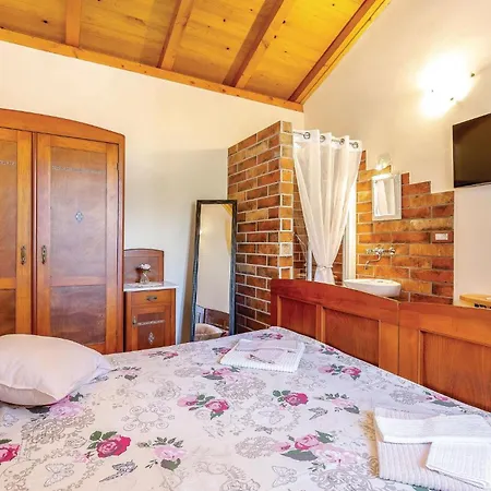 Holiday home Awesome In With Wifi