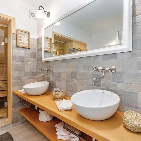 펜션 Beautiful In With Sauna Grižane