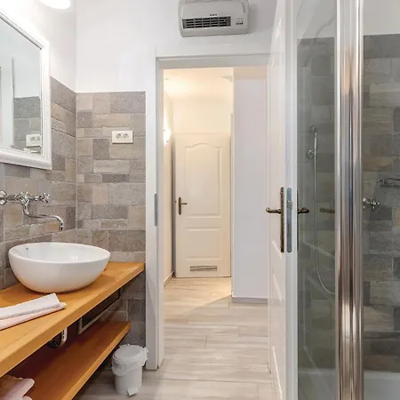 Awesome In With Wifi Holiday home *