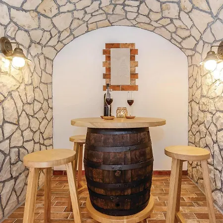 Holiday home Awesome In With Wifi Grizane-Belgrad